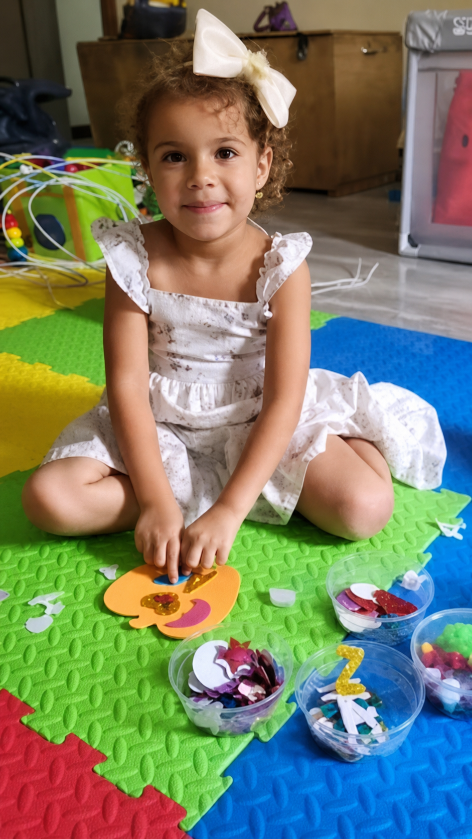 Creative arts session at Purple Crayons